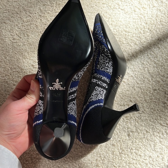 NWOT Prada Court Heel Pumps - Picture 4 of 5